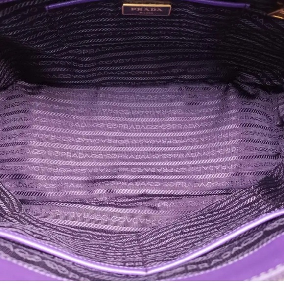 š„EUC Prada Saffiano Lux Leather Purple Tote
š„HOST PICKš„ - Picture 11 of 17